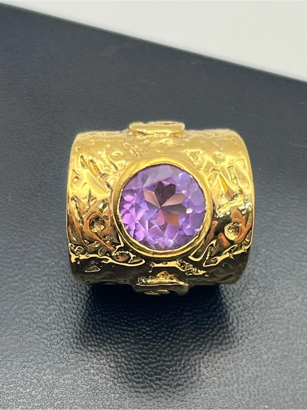 Italy wide textured gold tone band ring size 5 purple glass stone vintage